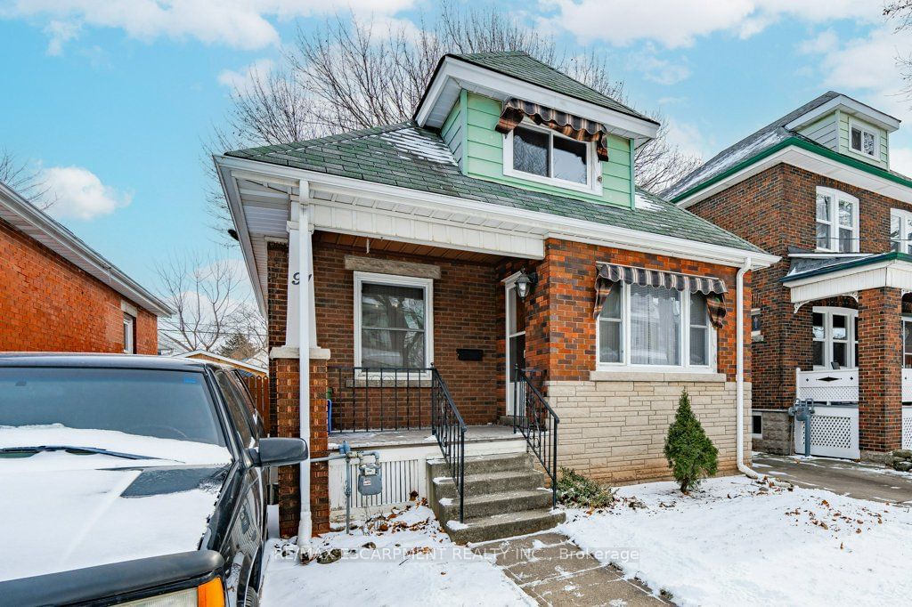 Detached House for sale at 91 Province Street, Hamilton, Delta, L8K 2K9 - MLS: X11948001