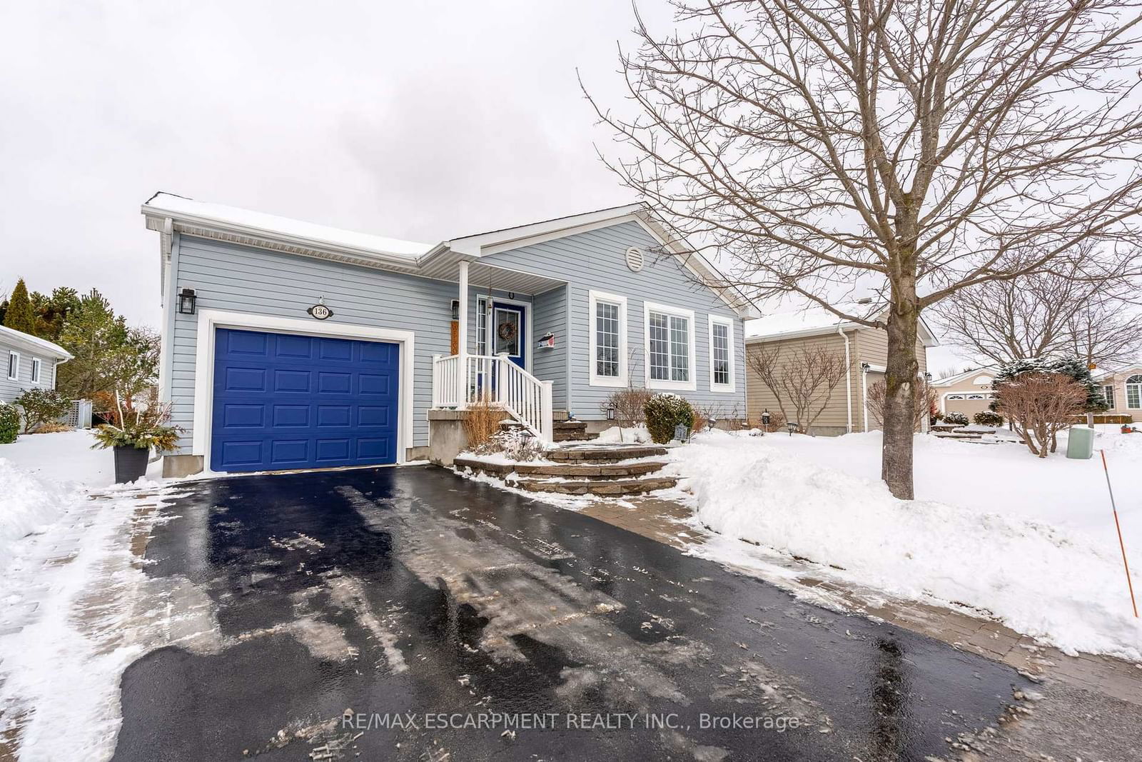 Detached House for sale at 136 Glenariff Drive, Hamilton, Rural Flamborough, L8B 1A5 - MLS: X11948002