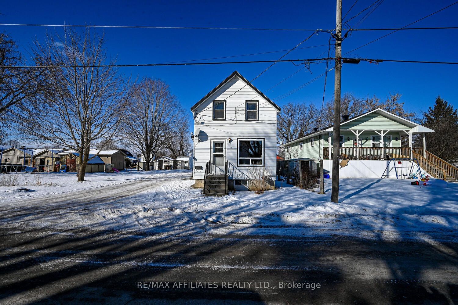 Detached House for sale at 22 Second Street, Montague, 902 - Montague Twp, K7A 3G9 - MLS: X11948042