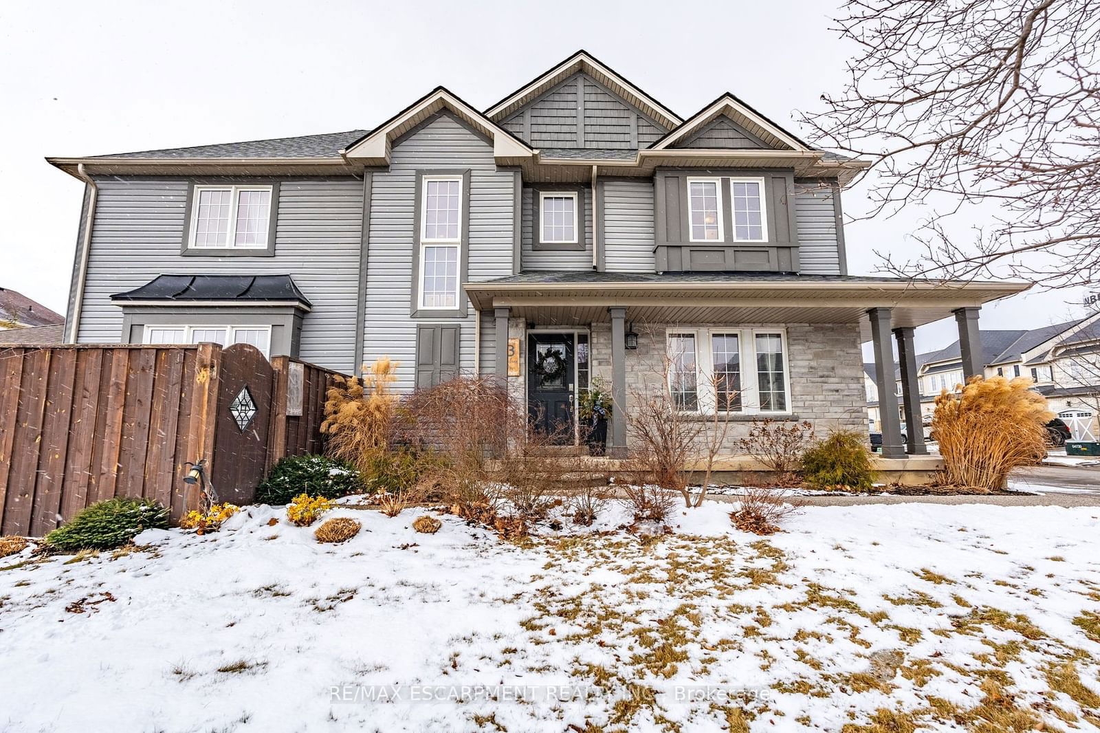 Detached House sold at 3 Gowland Drive, Hamilton, Binbrook, L0R 1C0 - MLS: X11948224