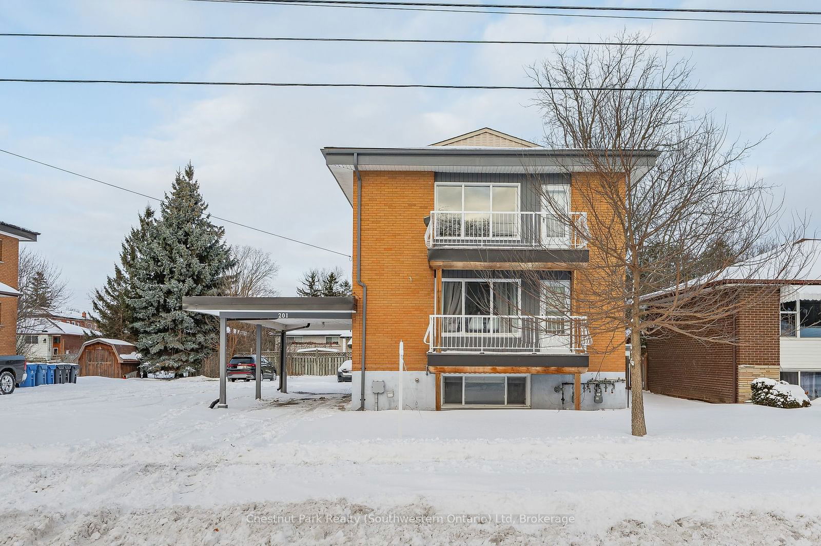 Building at 201 Alma Street, Guelph, Onward Willow