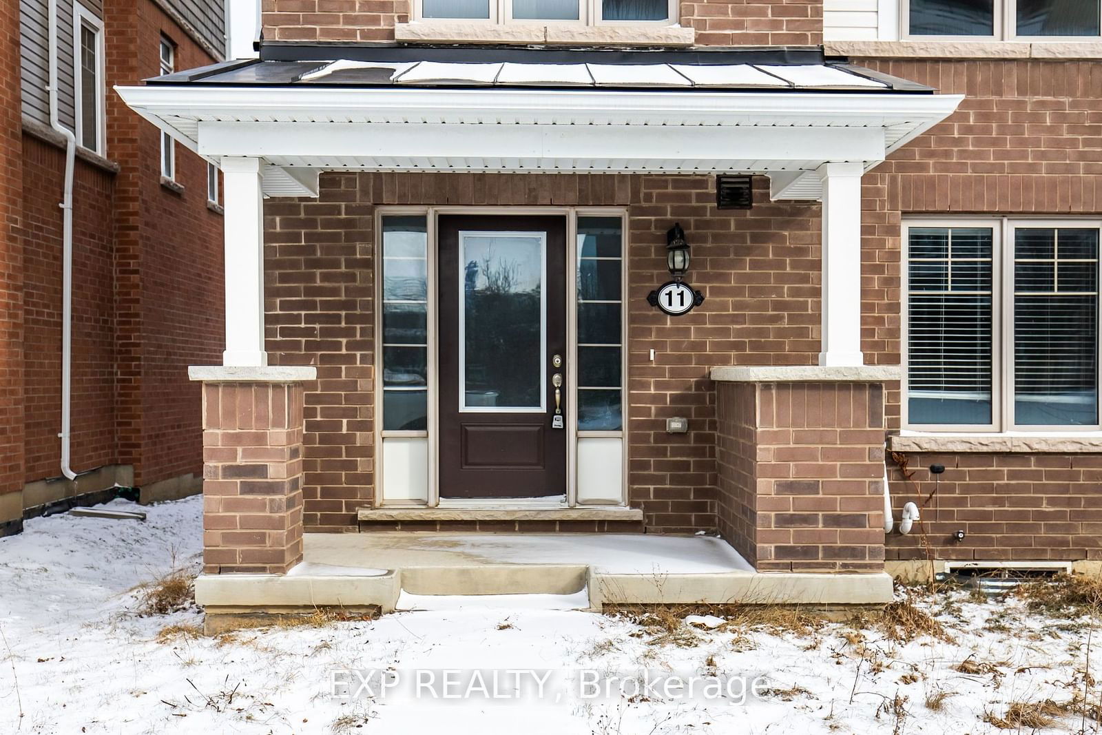 Townhouse for lease at 11 Canoe Lane, Hamilton, Vincent, L8K 0A3 - MLS: X11948498