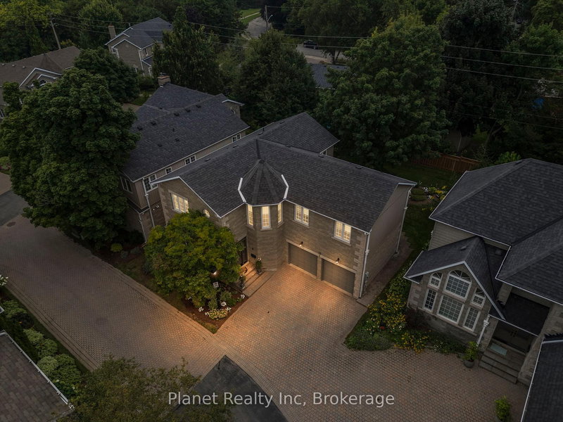 11 - 25 Manor Park Cres, Guelph, N1G 1A2 | Image 2