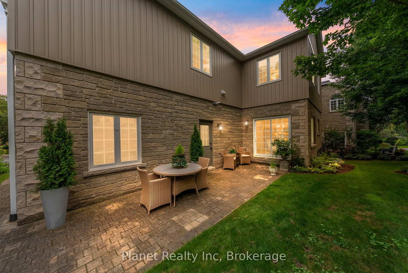 11 - 25 Manor Park Cres, Guelph, N1G 1A2 | Image 3