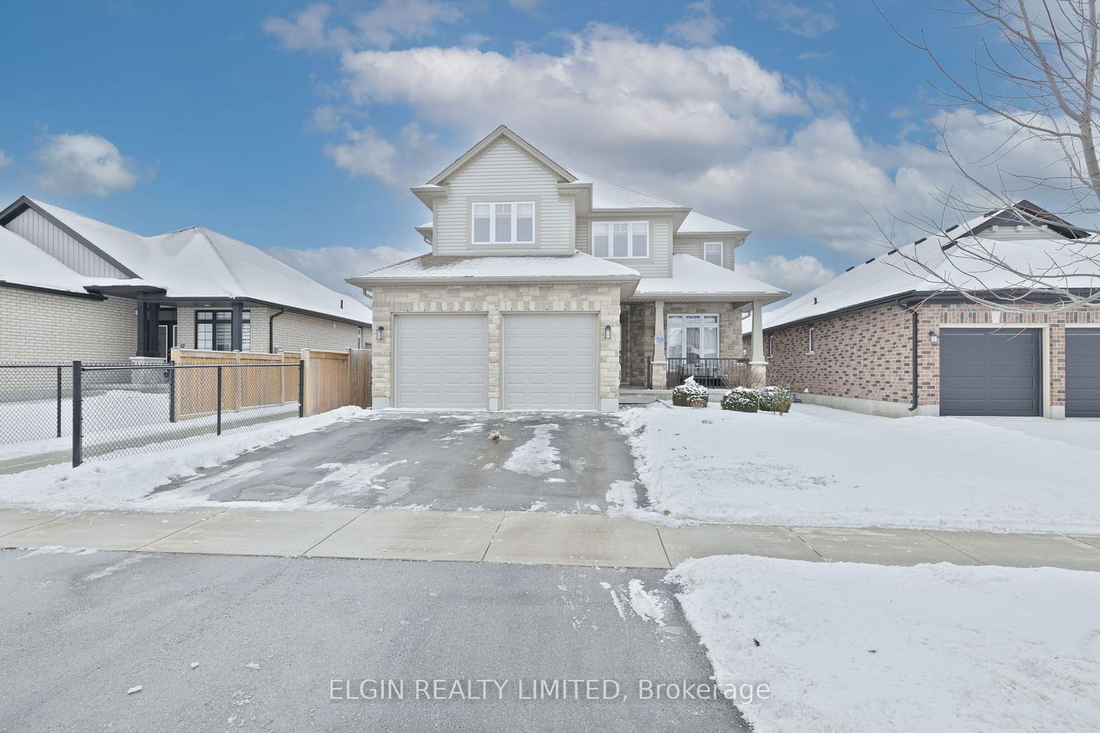 Detached House sold at 38 Ashberry Place, St. Thomas, St. Thomas, N5R 0H9 - MLS: X11948575