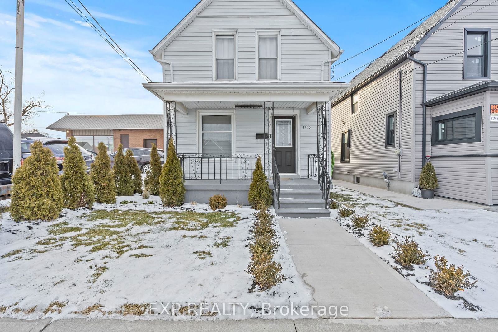 Detached House for sale at 4475 First Avenue, Niagara Falls, Downtown, L2E 4G1 - MLS: X11948579