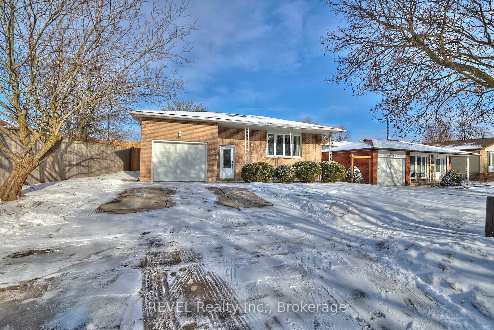 Detached House for sale at 8035 Westwood Street, Niagara Falls, 218 - West Wood, L2H 1X7 - MLS: X11948595