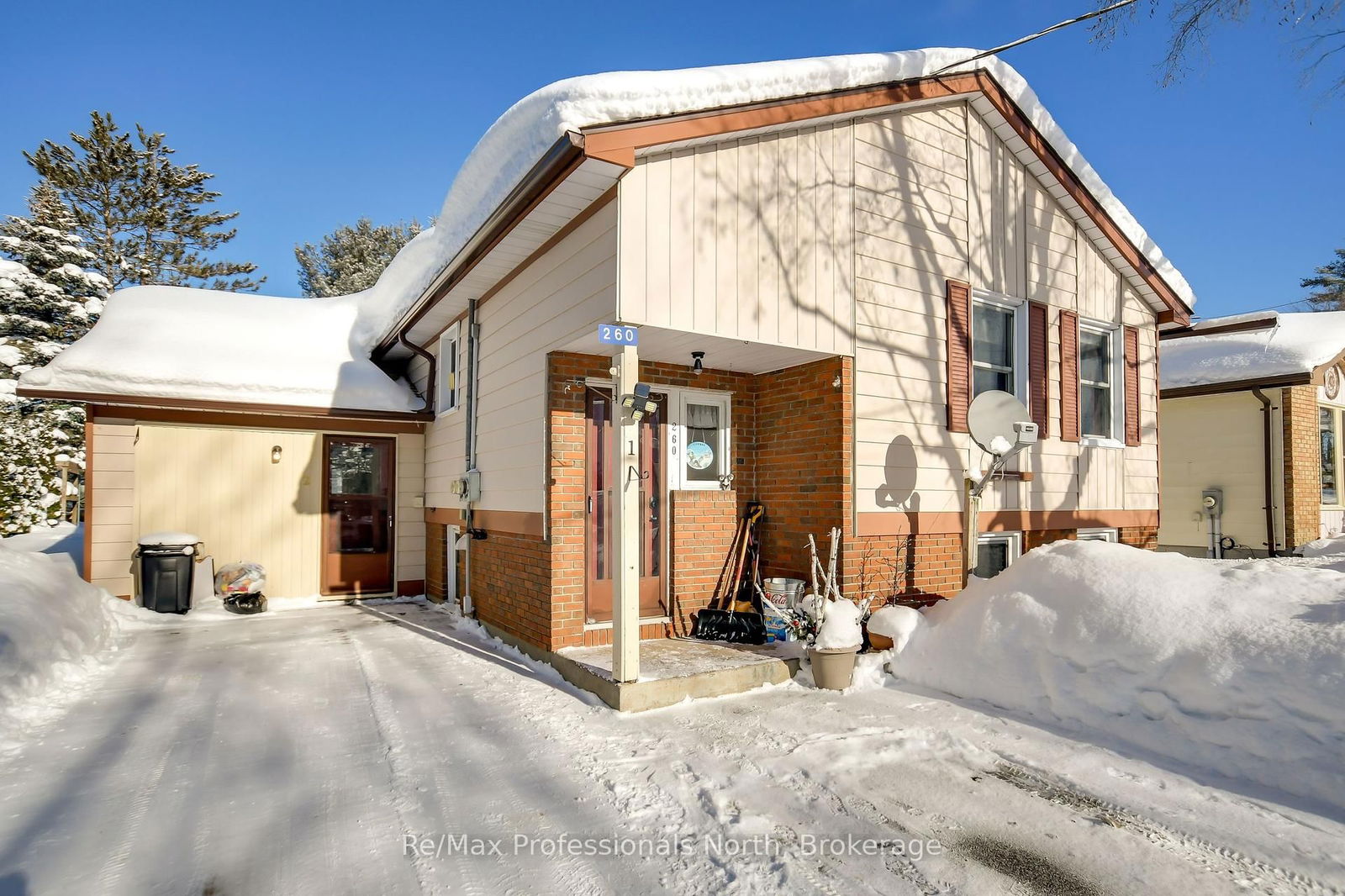 Detached House for sale at 260 PETER Street, Gravenhurst, Muskoka (S), P1P 1G2 - MLS: X11948605