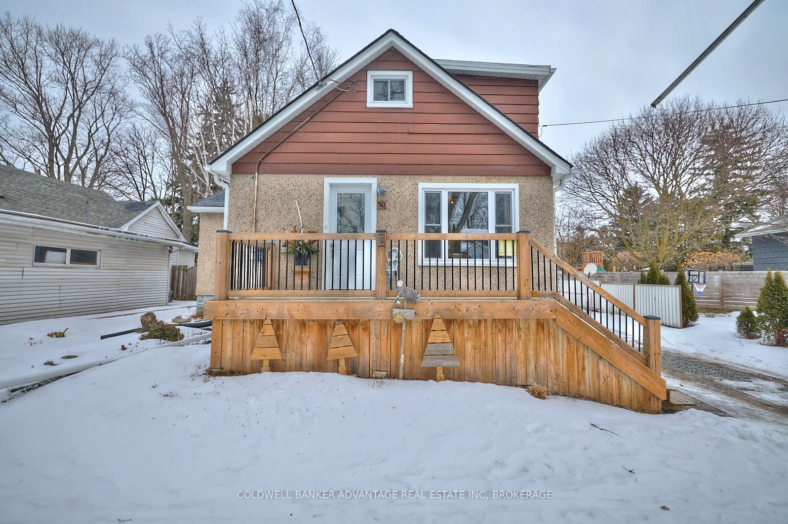 Detached House sold at 50 Dufferin Street, Welland, 769 - Prince Charles, L3C 4K4 - MLS: X11948696