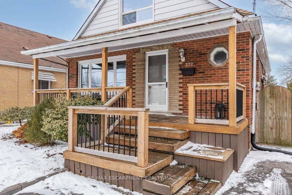 Detached House for sale at 377 East 16th Street, Hamilton, Hill Park, L9A 4K2 - MLS: X11949225