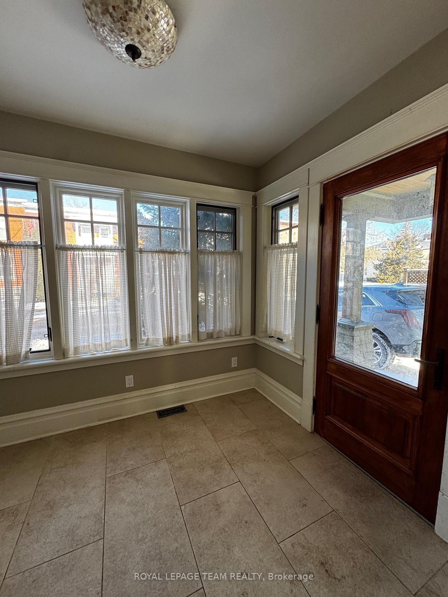 Detached House for sale at 348 Somerset Street, Ottawa, Sandy Hill, K1N 6W7 - MLS: X11949394