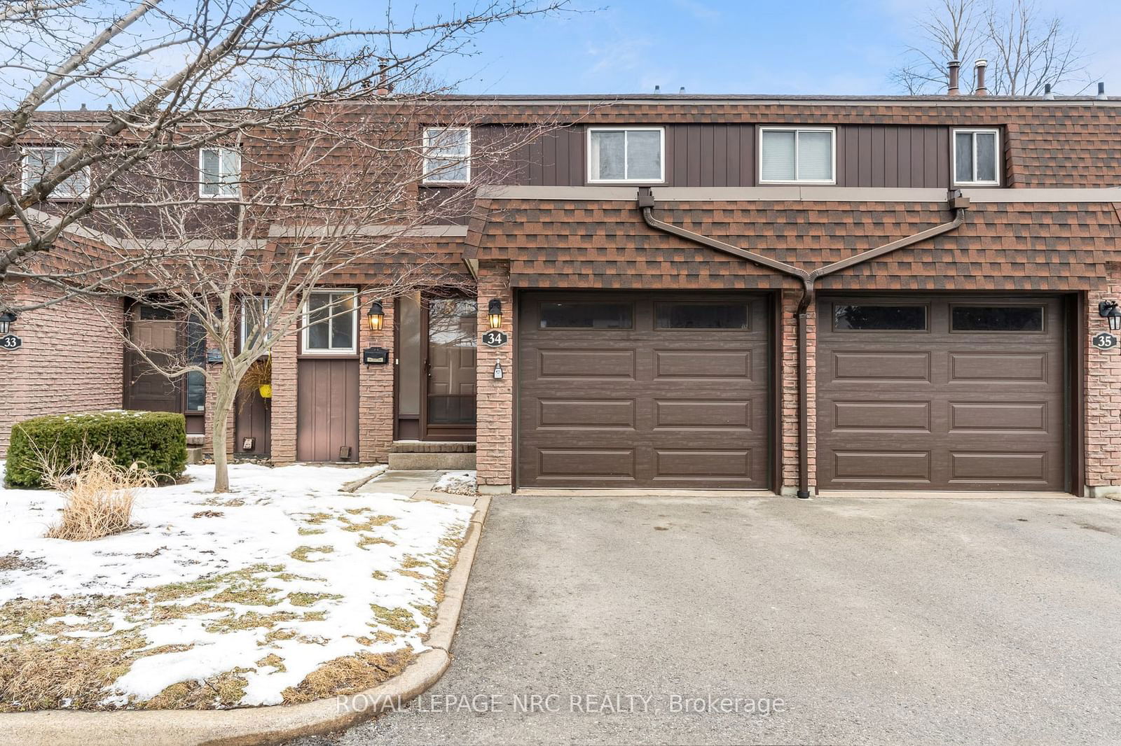 Townhouse for sale at 34-122 Lakeshore Road, St. Catharines, 443 - Lakeport, L2N 6N6 - MLS: X11949440