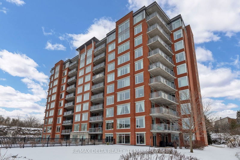 Unit 1103 — 136 Darlington Private, Hunt Club - Windsor Park Village and Area - 4803 - Hunt Club/Western Community image-0-0