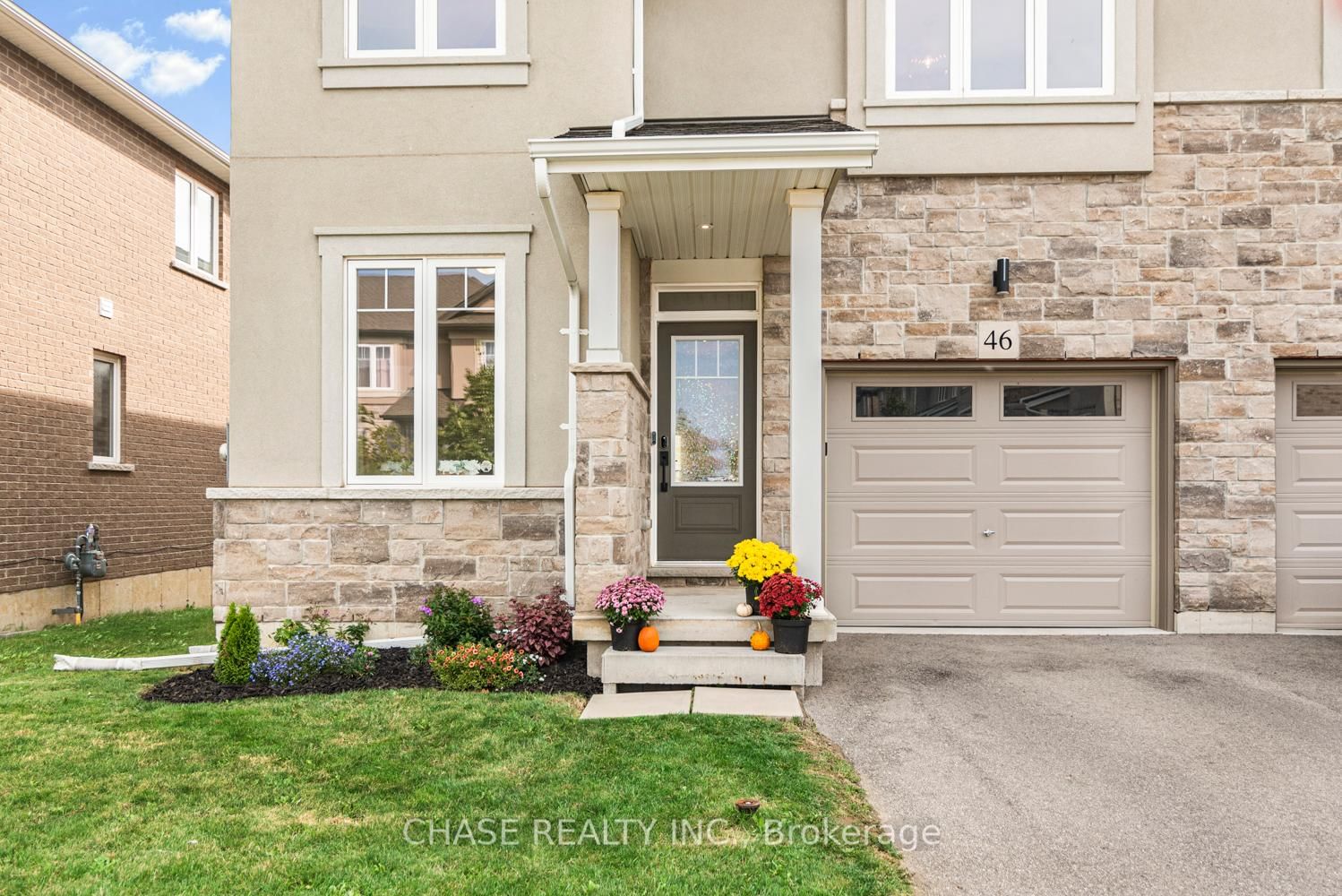 Townhouse for sale at 46-120 Vineberg Drive, Hamilton, Chappel, L8W 0B5 - MLS: X11949736