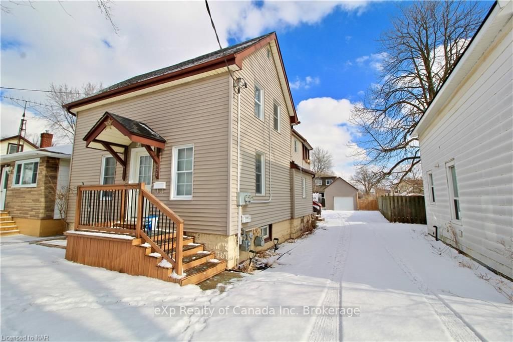 Semi-Detached House sold at 177 Erie Street, Port Colborne, Main Street, L3K 4M5 - MLS: X11949765