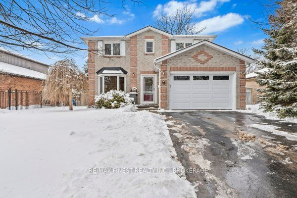 home for sale on 5 Chartwell Crescent