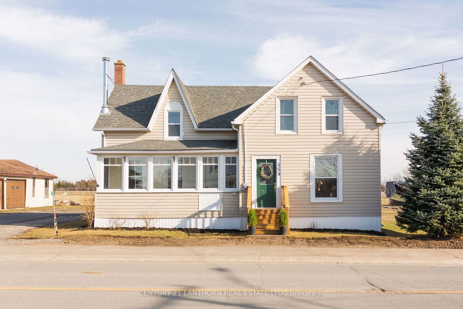 Detached House sold at 459 County Road 19 Road, Prince Edward County, Ameliasburgh, K0K 1A0 - MLS: X11950044