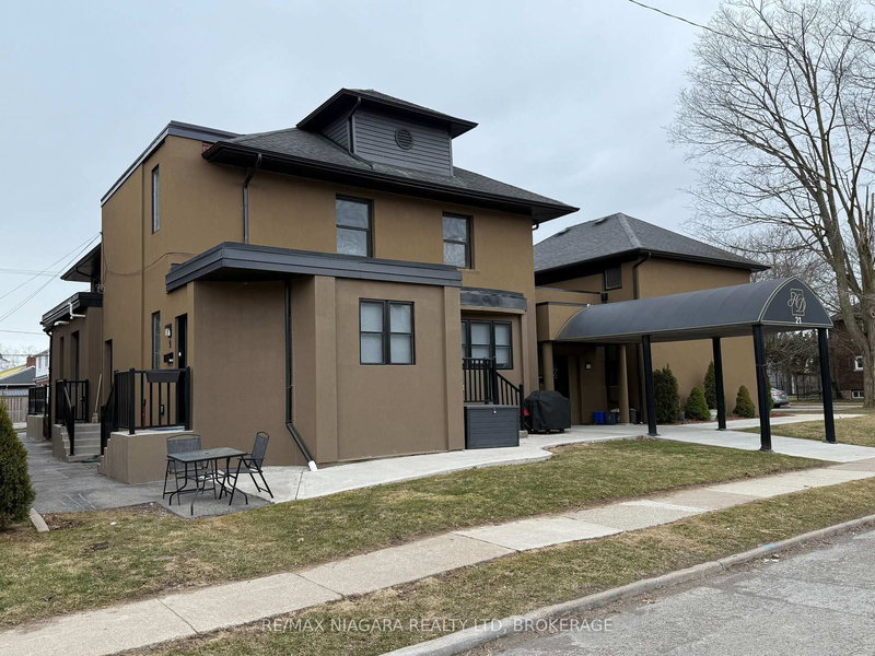 21 Wintemute St, Fort Erie, L2A 3N9 | Image 2