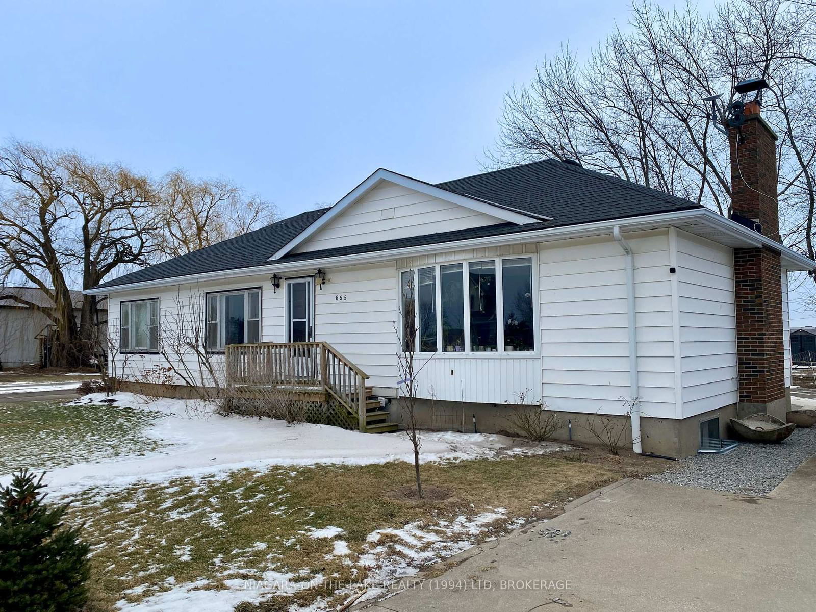 Semi-Detached House sold at 855 Line 2 Road, Niagara-on-the-Lake, 104 - Rural, L0S 1T0 - MLS: X11950055