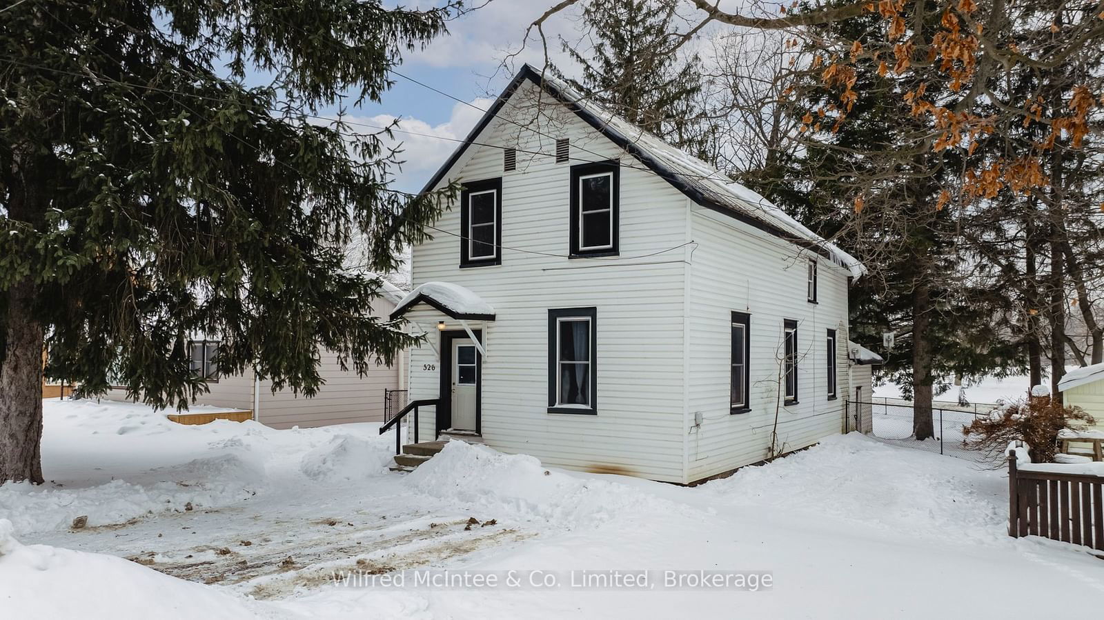 Building at 526 Alice Street, North Huron, Wingham