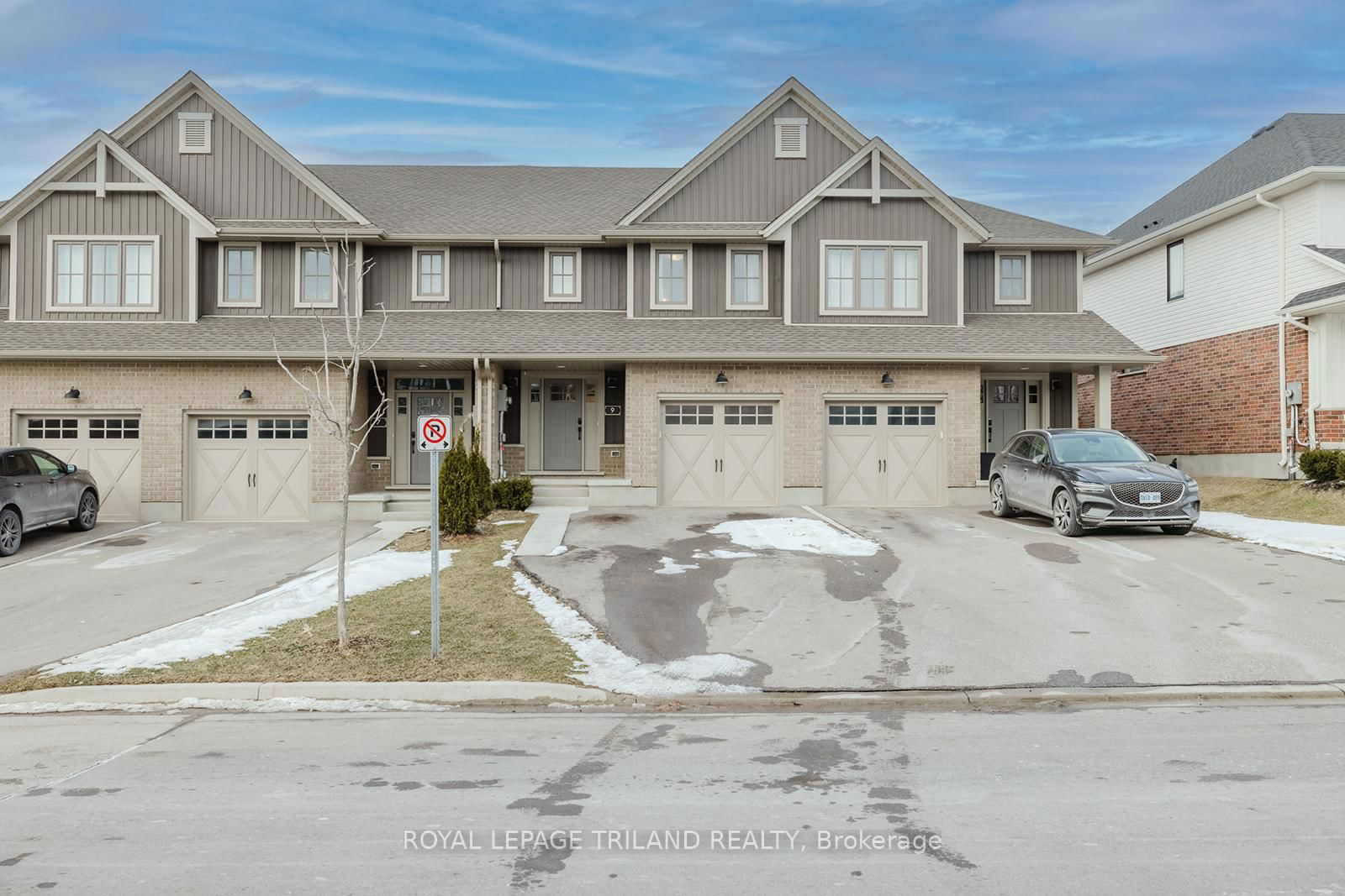 Building at 9 Charter Creek Court, St. Thomas, SE