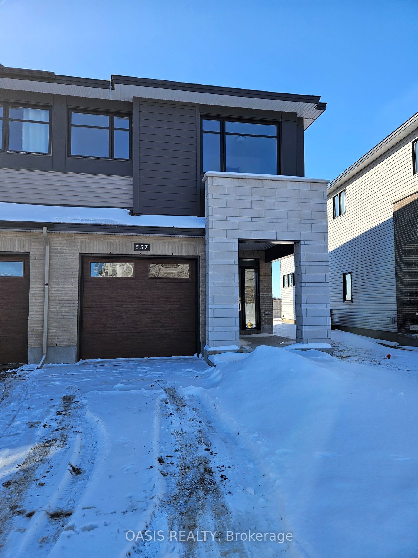 Semi-Detached House for sale at 557 Sonmarg Crescent, Barrhaven, 7711 - Barrhaven - Half Moon Bay, K2J 7A5 - MLS: X11950559