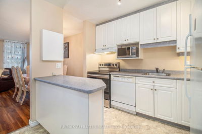 Unit 403 — 2000 Jasmine Cres, Beacon Hill North - South and Area - 2108 - Beacon Hill South image-0-4