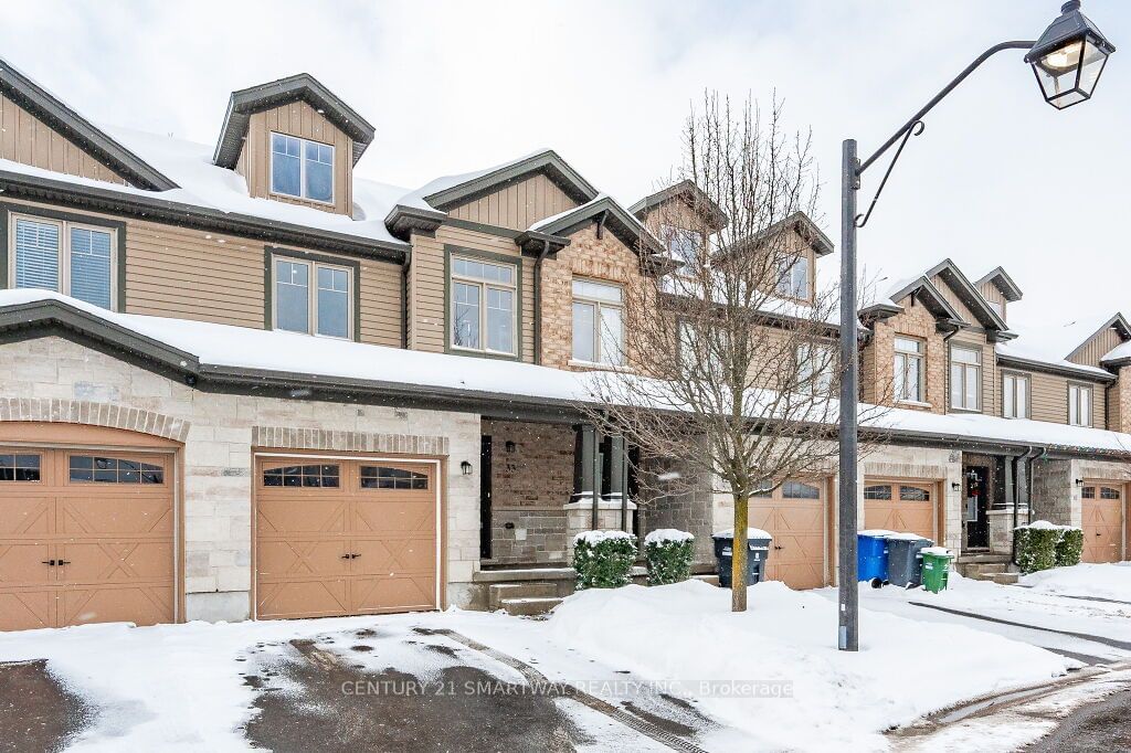 Townhouse sold at 33 Arlington Crescent, Guelph, Pine Ridge, N1L 1C3 - MLS: X11950843