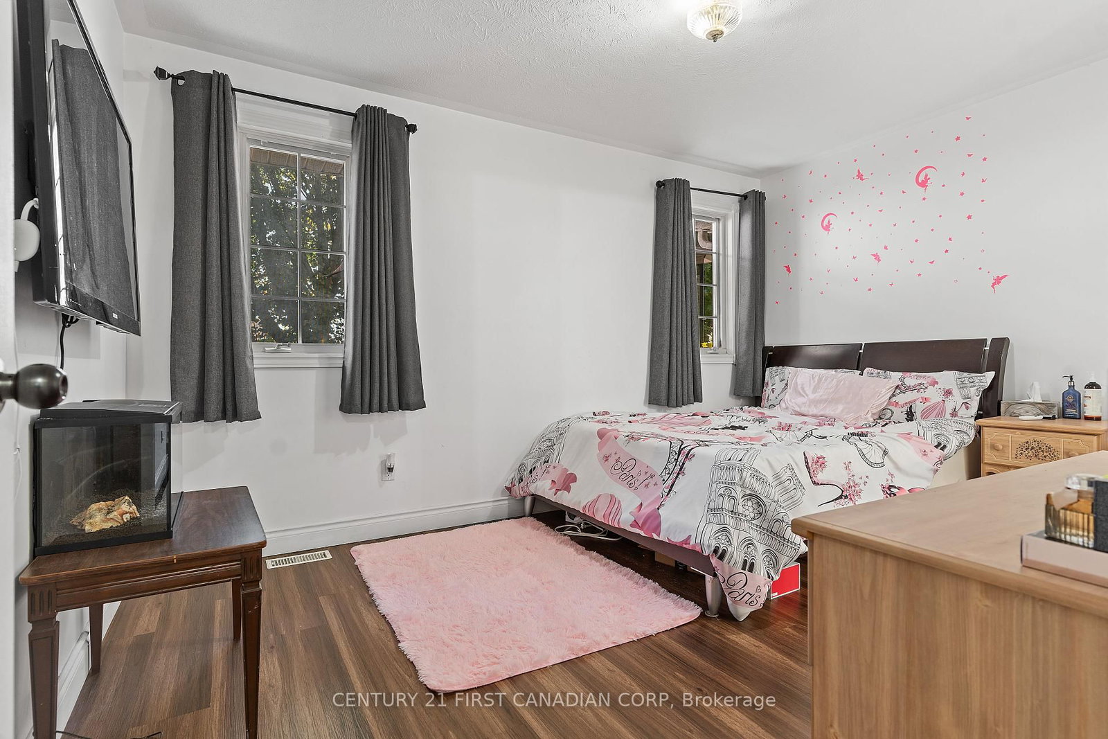 Listing Image 7