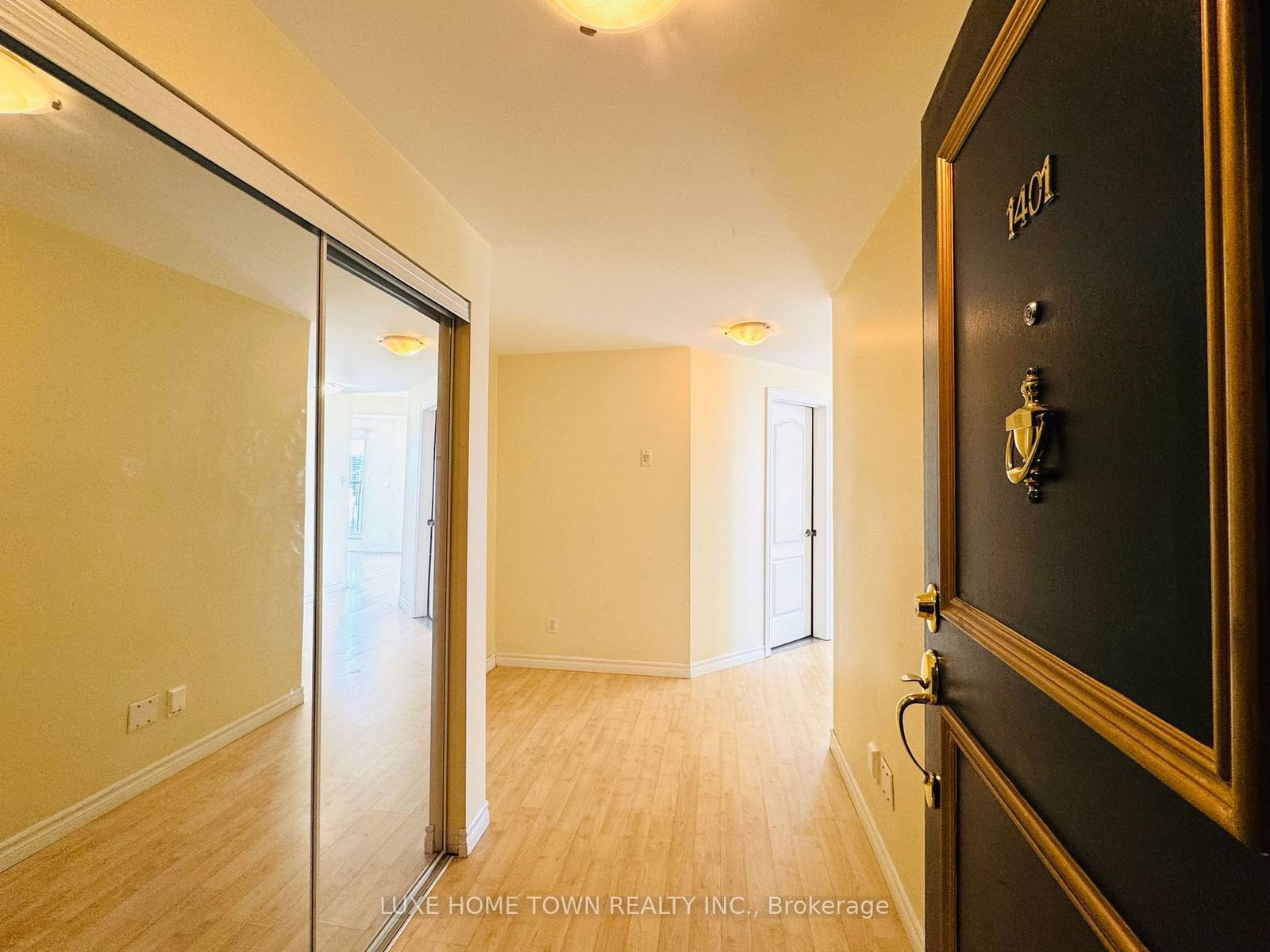 Condo for sale at 1401-135 James Street, Hamilton, Corktown, L8P 2Z6 - MLS: X11951404