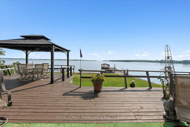32 Peats Point Lane