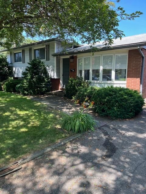 home for sale on 25 CORONATION Boulevard
