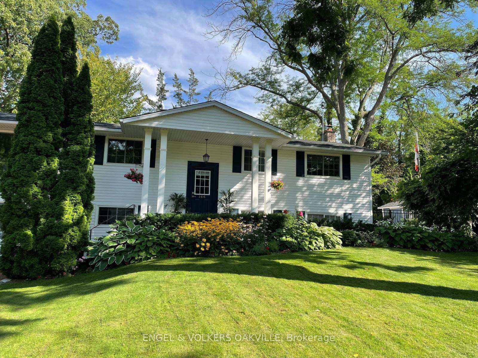 Detached House sold at 144 Regent Street, Niagara-on-the-Lake, 101 - Town, L0S 1J0 - MLS: X11951841