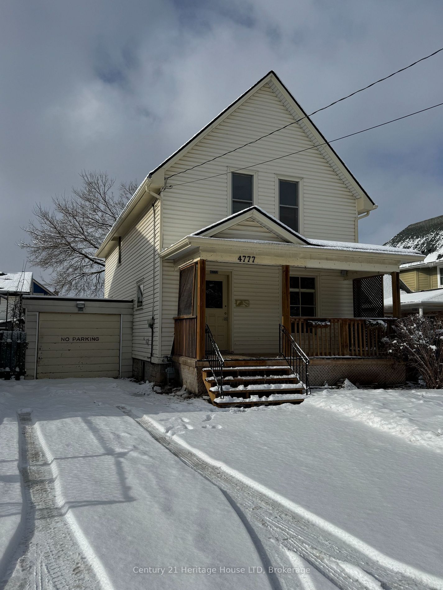 Detached House sold at 4777 Crysler Avenue, Niagara Falls, 210 - Downtown, L2E 3V9 - MLS: X11952041