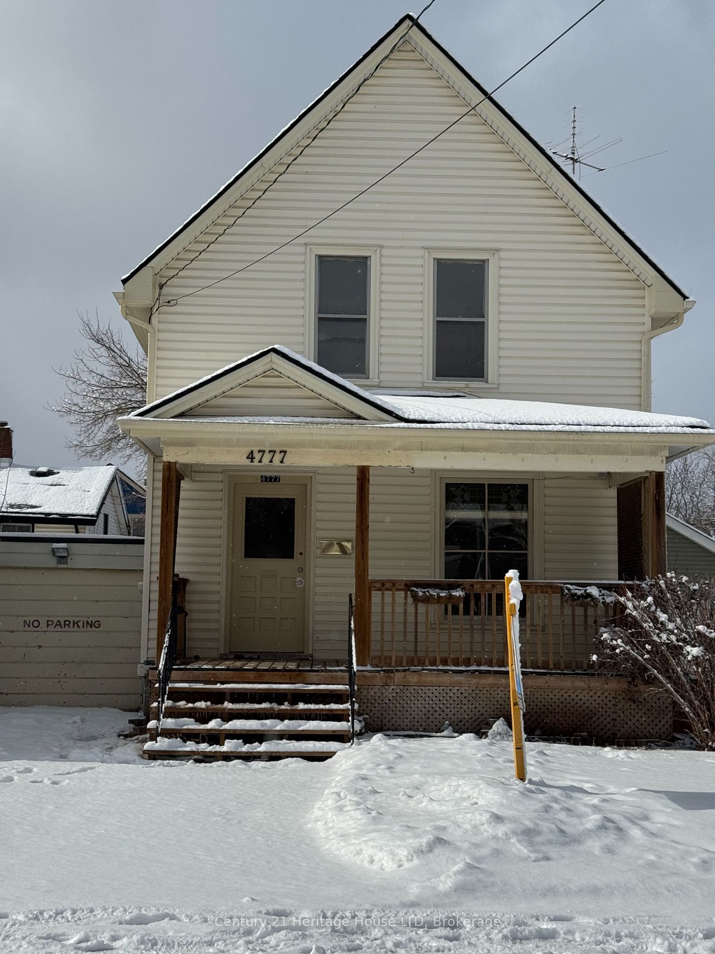 Detached House for sale at 4777 Crysler Avenue, Niagara Falls, 210 - Downtown, L2E 3V9 - MLS: X11952041