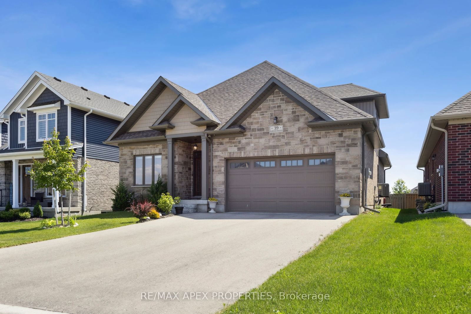 Building at 39 Carriage Crossing, Mapleton, Drayton