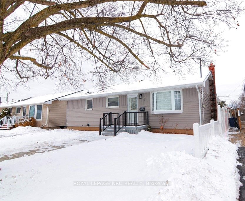 Detached House for sale at 344 Dufferin Street, Fort Erie, 332 - Central, L2A 2T9 - MLS: X11952183