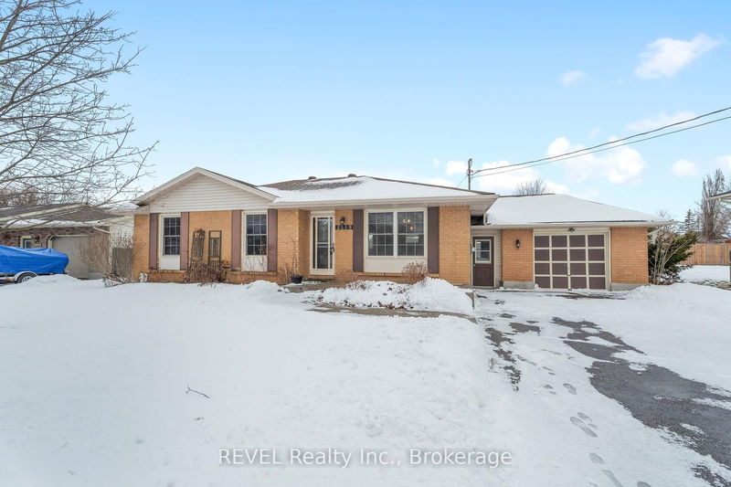 3519 EDINBURGH Rd, Fort Erie - 327 - Black Creek image-0-0