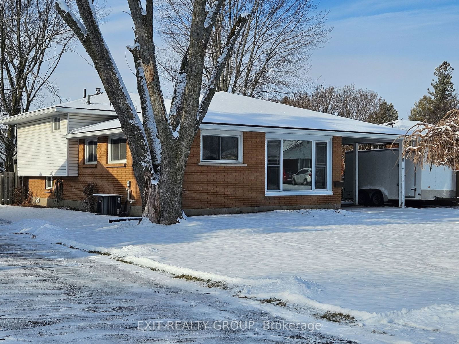 Detached House for sale at 8 Village Drive, Belleville, K8P 4J8 - MLS: X11952251