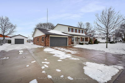 51 Queen St, Strathroy-Caradoc - SE image-0-1