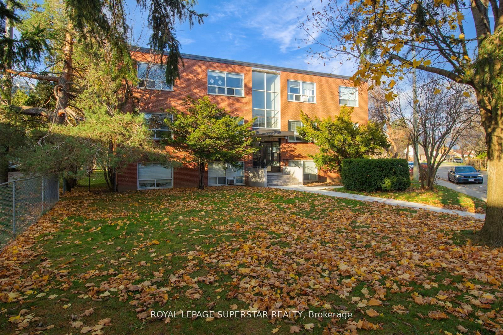 Condo for sale at 201-57 Mericourt Road, Hamilton, Ainslie Wood, L8S 2N5 - MLS: X11952366