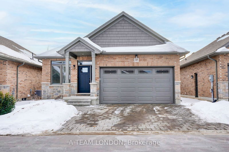 Unit 43 — 159 Collins Way, Strathroy-Caradoc - SE image-0-0