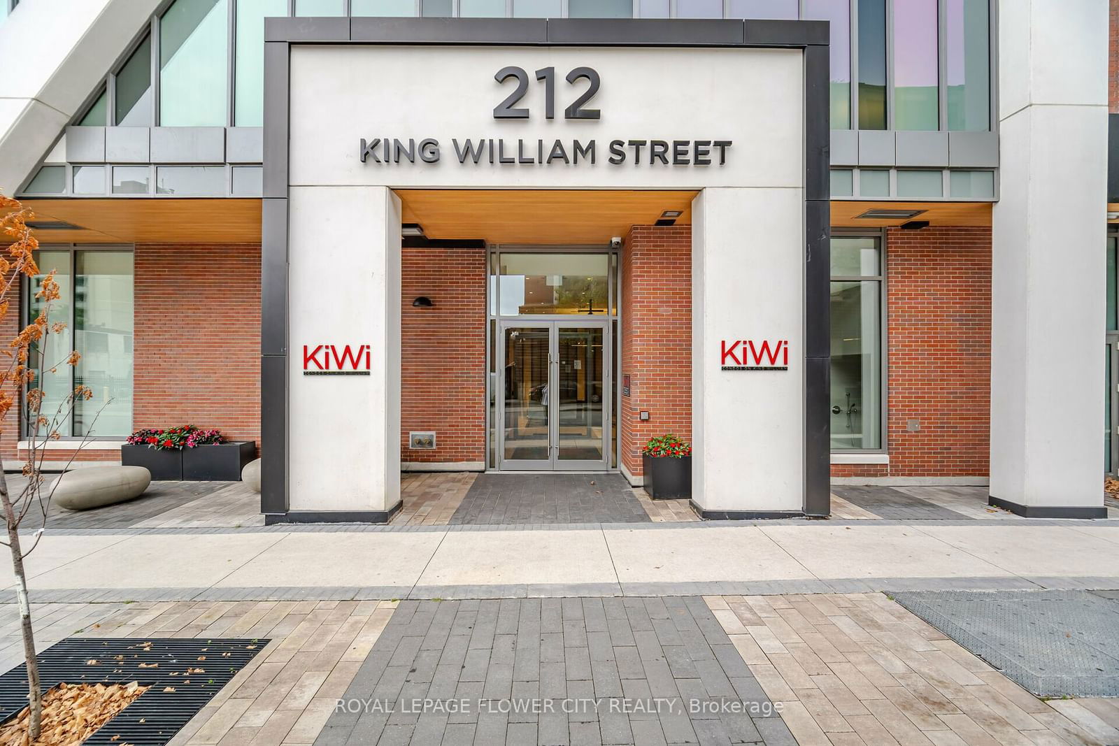 Condo for sale at 604-212 King William Street, Hamilton, Beasley, L8R 0A7 - MLS: X11952435