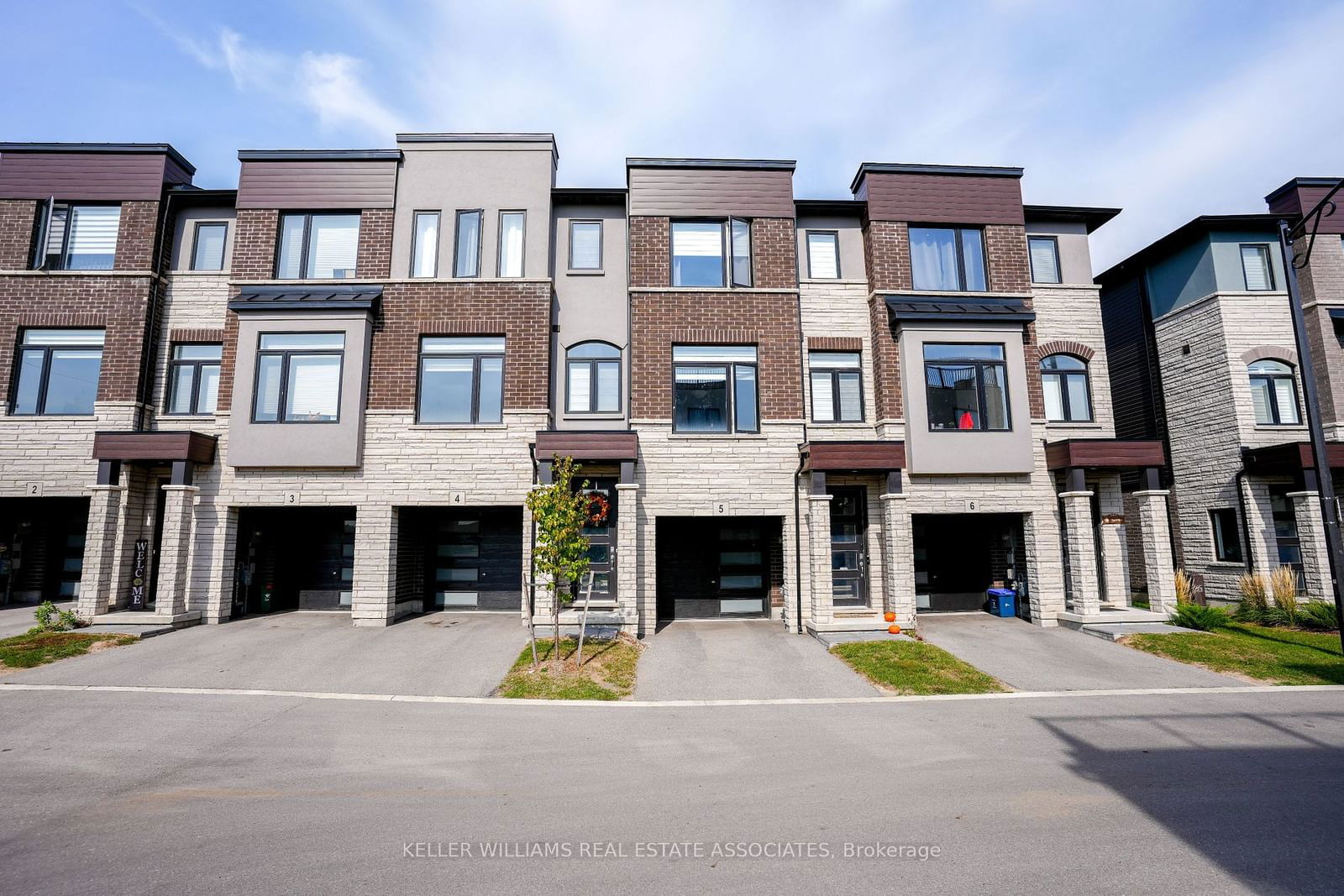 Townhouse for lease at 5-314 Equestrian Way, Cambridge, N3E 0E4 - MLS: X11952553