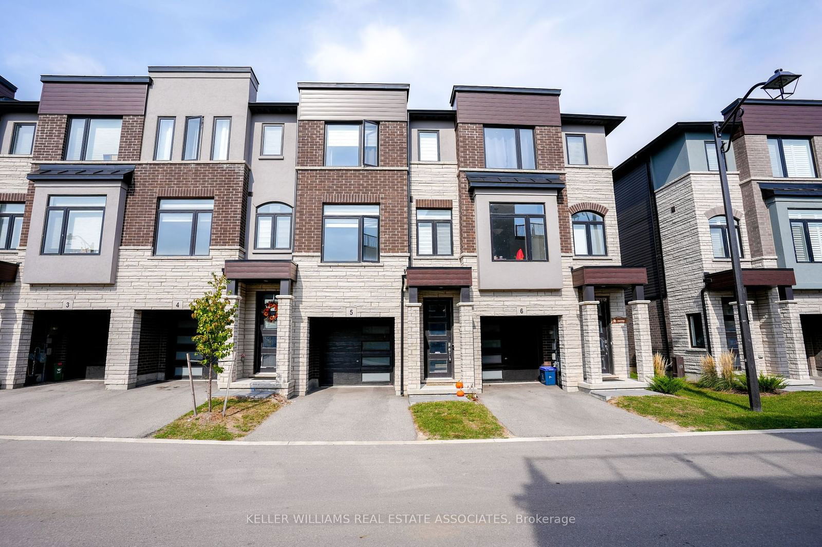 Townhouse for lease at 5-314 Equestrian Way, Cambridge, N3E 0E4 - MLS: X11952553