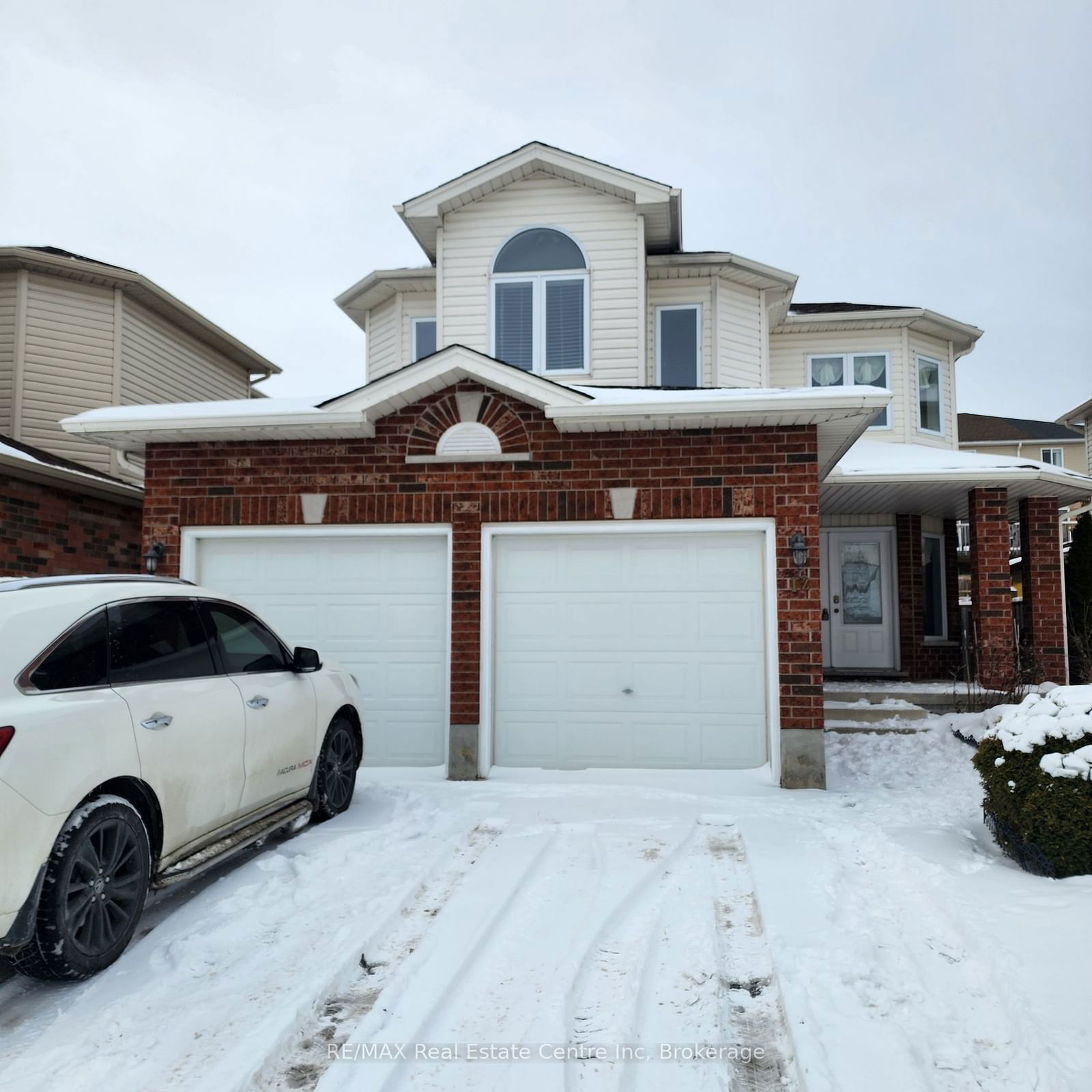 Detached House for lease at #Bsmt-12 Zecca Drive, Guelph, Pine Ridge, N1L 1T1 - MLS: X11952665