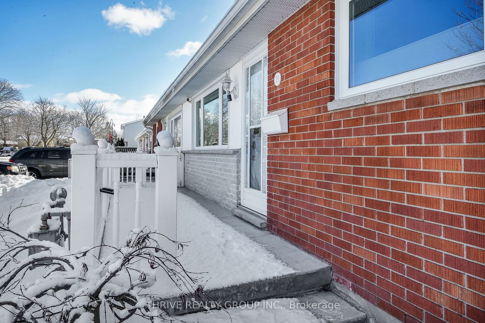 Semi-Detached House for sale at 21 Queenston Crescent, London, East O, N5W 1N7 - MLS: X11952850