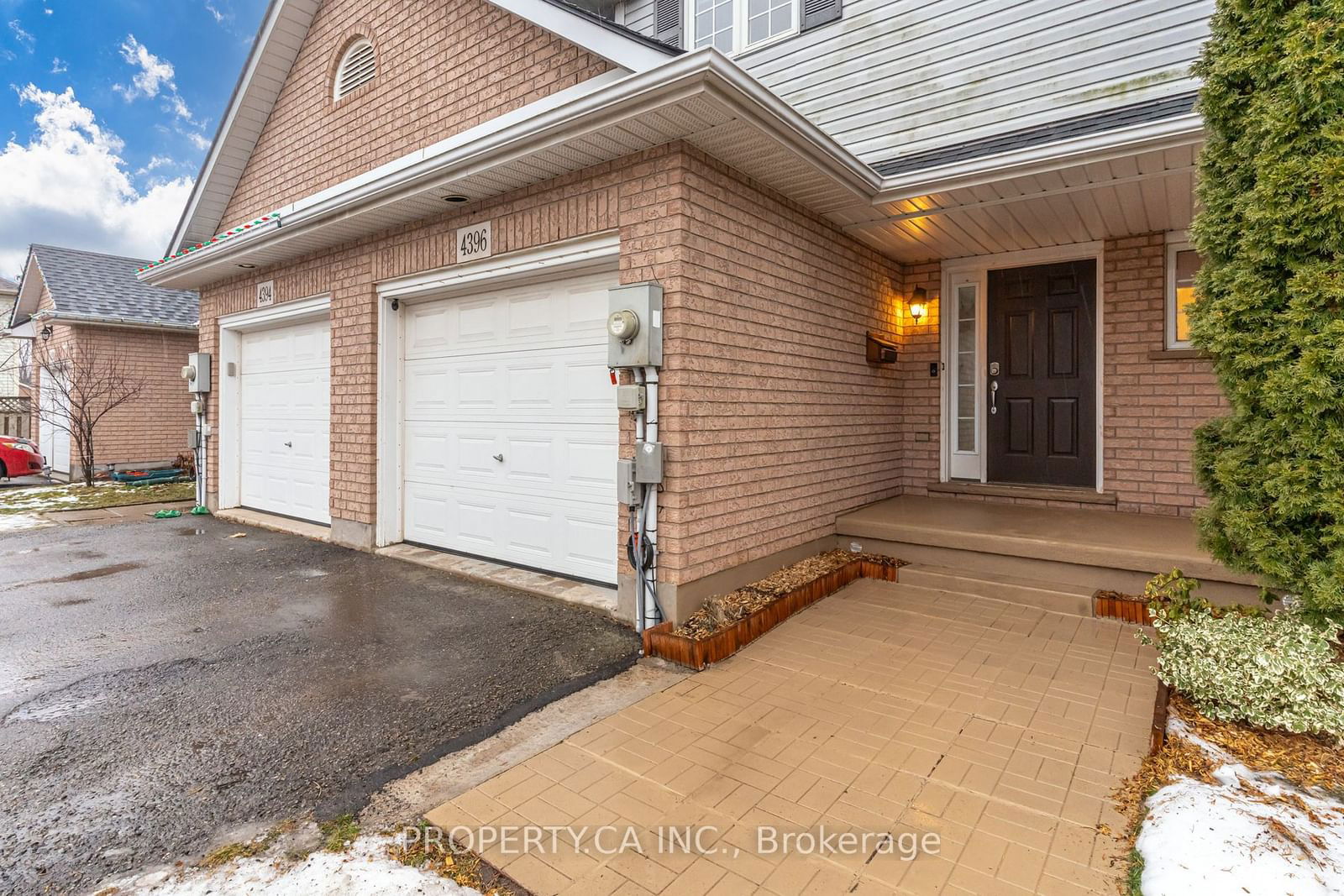 Townhouse for sale at 4396 Christopher Court, Lincoln, 982 - Beamsville, L0R 1B5 - MLS: X11952994