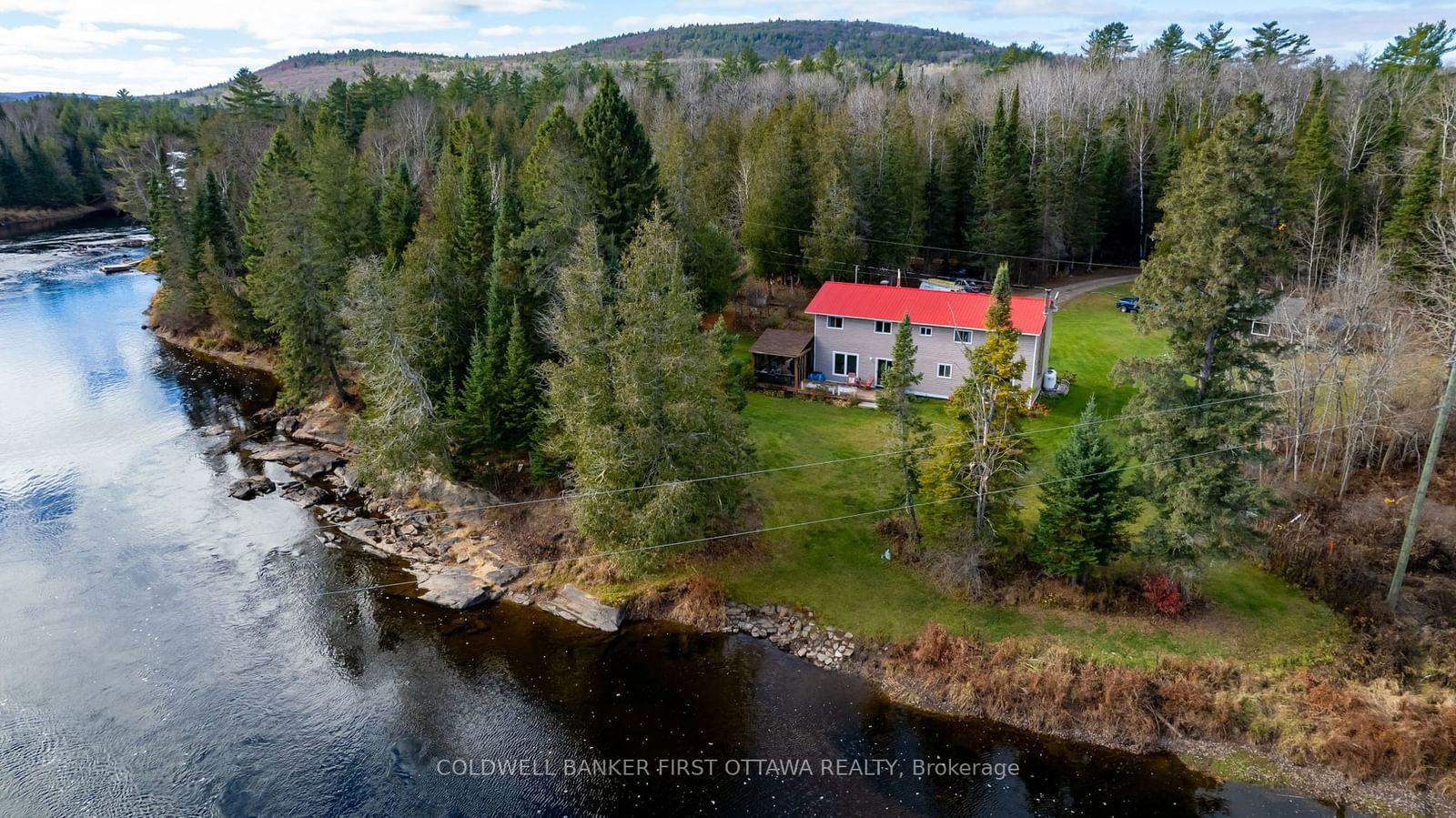 Detached House for sale at 27 Harrison Trail, Greater Madawaska, 542 - Greater Madawaska, K0J 2R0 - MLS: X11953425