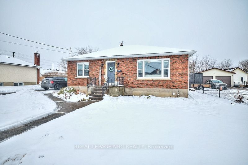 Detached House for sale at 43 Cunningham Street, Thorold, 557 - Thorold Downtown, L2V 3K9 - MLS: X11953601